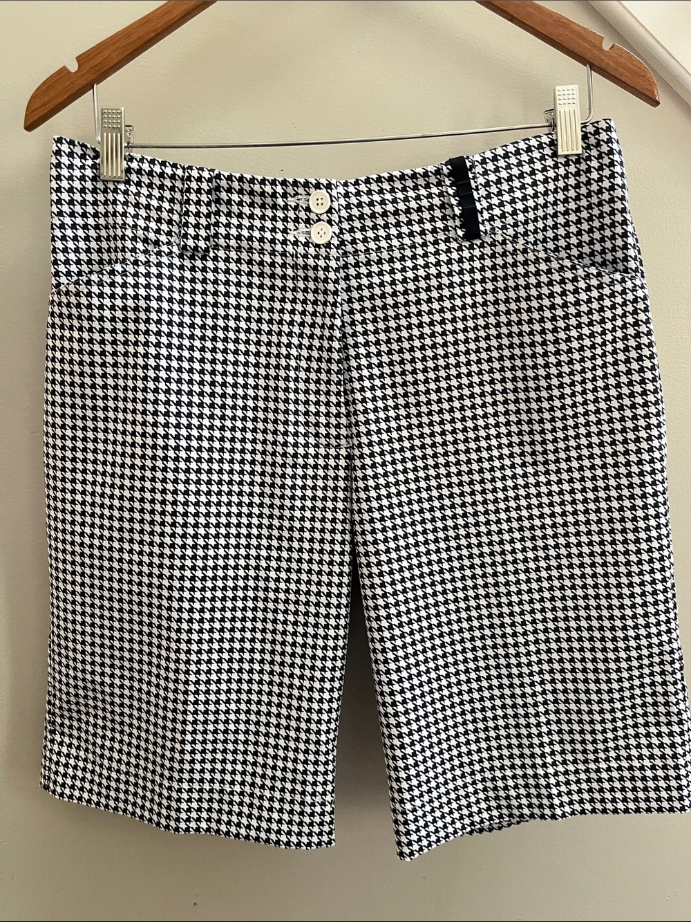 Nike Golf Women's Black and White Houndstooth print Athletic Shorts Sz 6